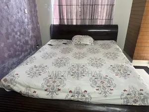 কিং সাইজ বেড
