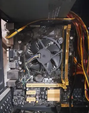 Desktop Computer Asus A4110 4GB Intel Core I3 HDD 500GB