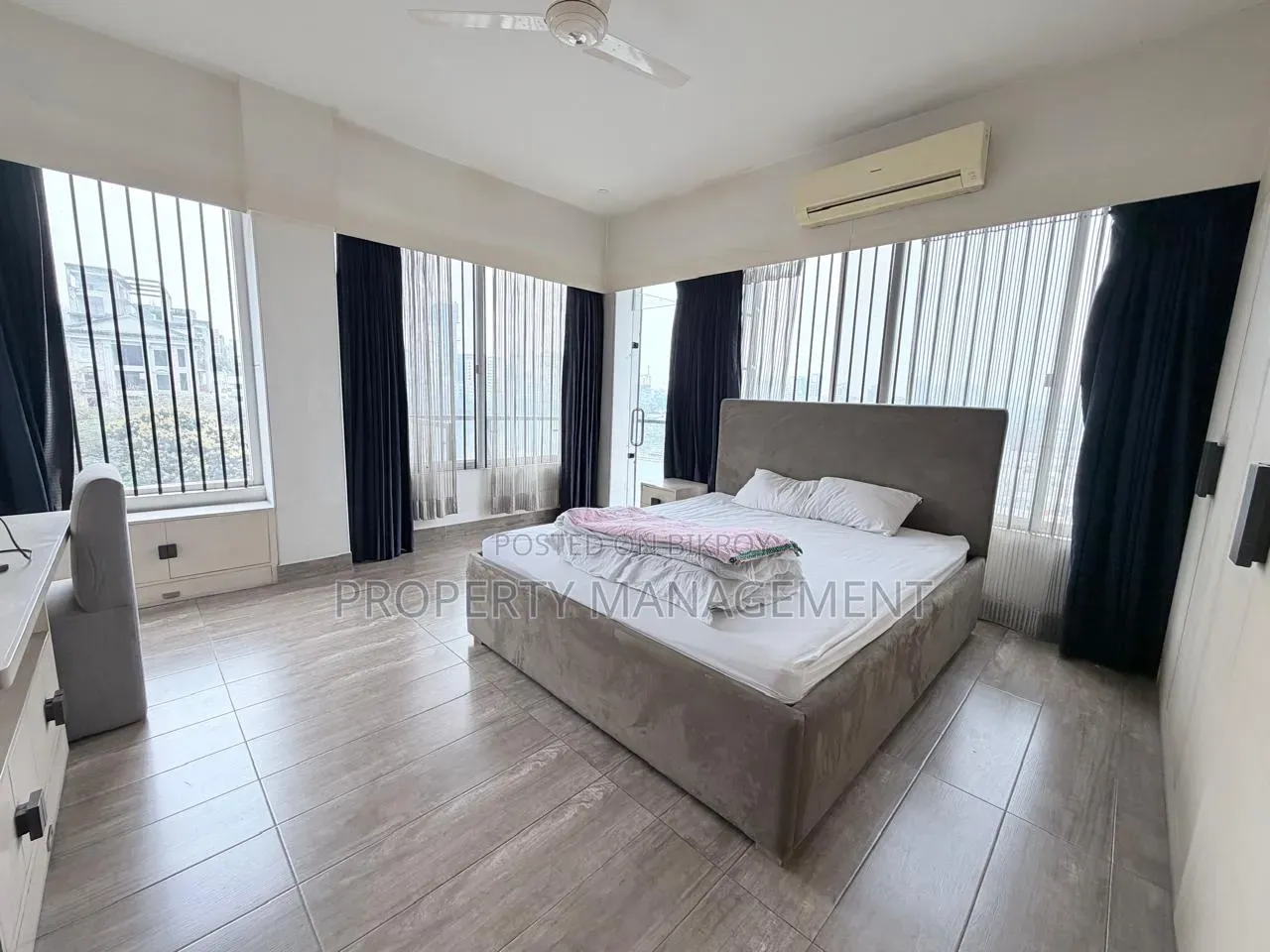 Furnished 4bdrm Apartment in Development by Owner, Gulshan for Rent