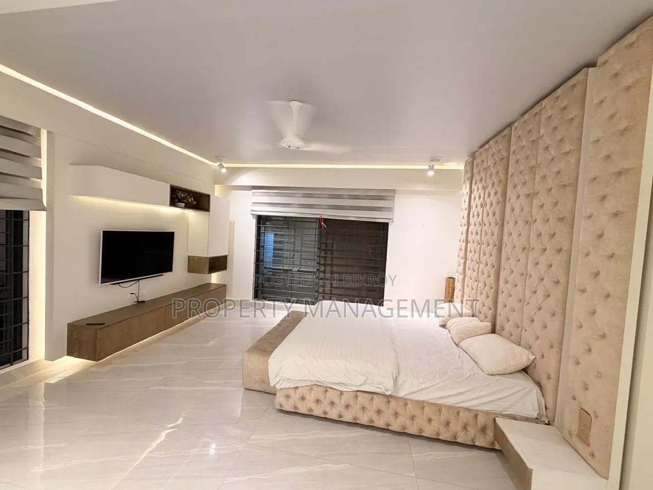 Furnished 4bdrm Apartment in Development by Owner, Gulshan for Rent