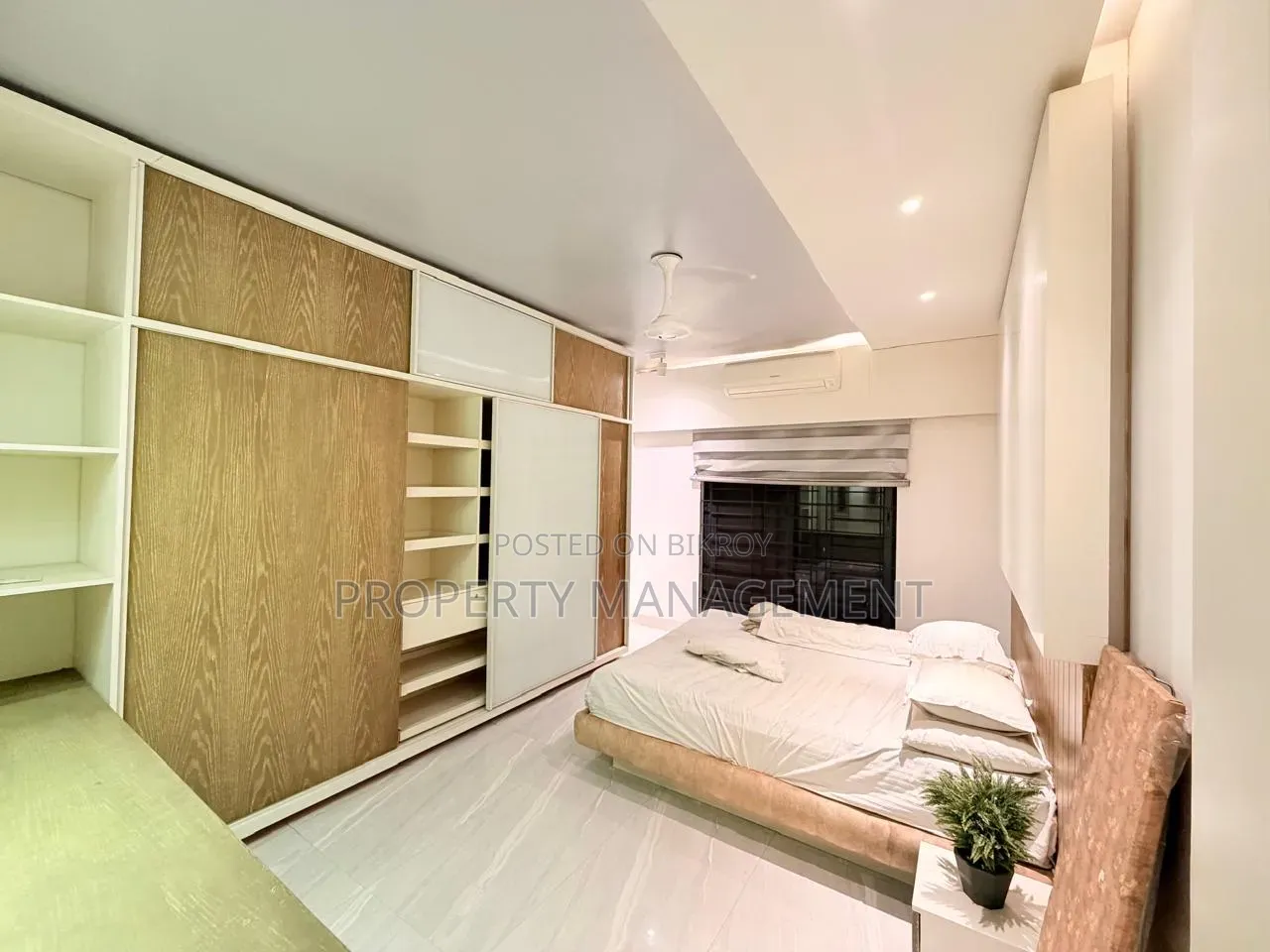 Furnished 4bdrm Apartment in Development by Owner, Gulshan for Rent