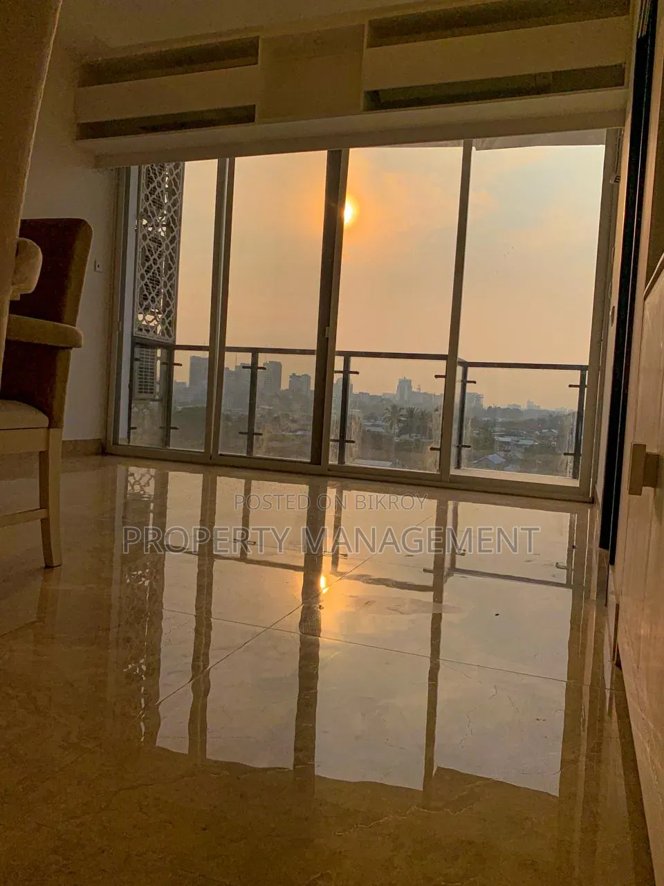 Furnished 4bdrm Apartment in Development by Owner, Gulshan for Rent