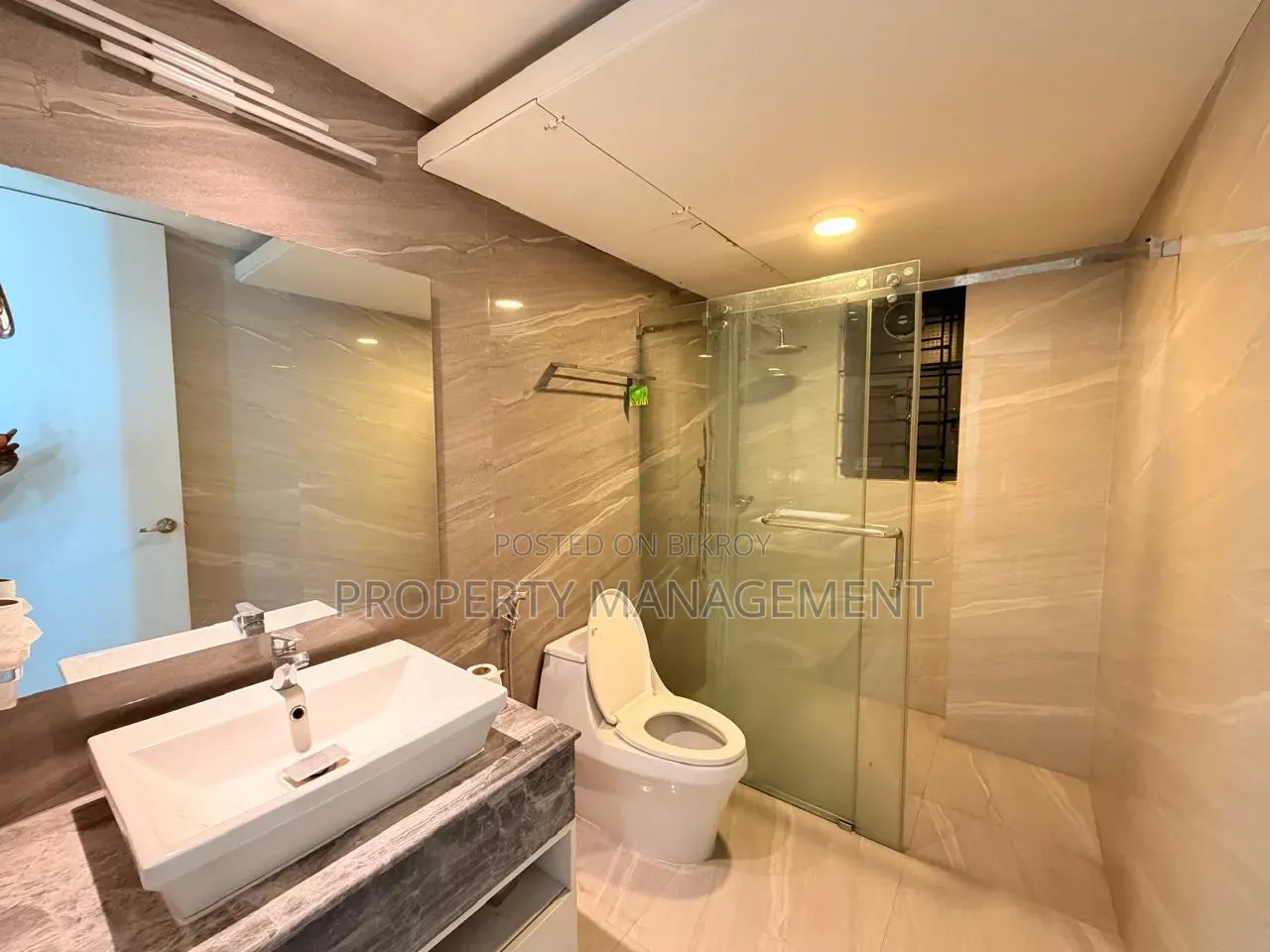 Furnished 4bdrm Apartment in Development by Owner, Gulshan for Rent