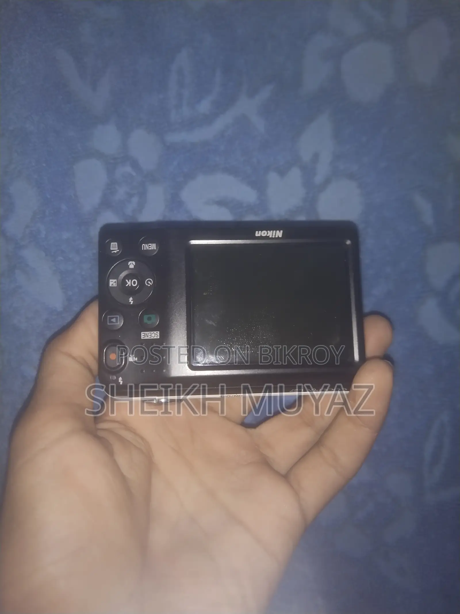 Nikon Coolpix L27 Mini Digital Camera