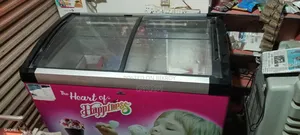 আইসক্রিম ফ্রিজ