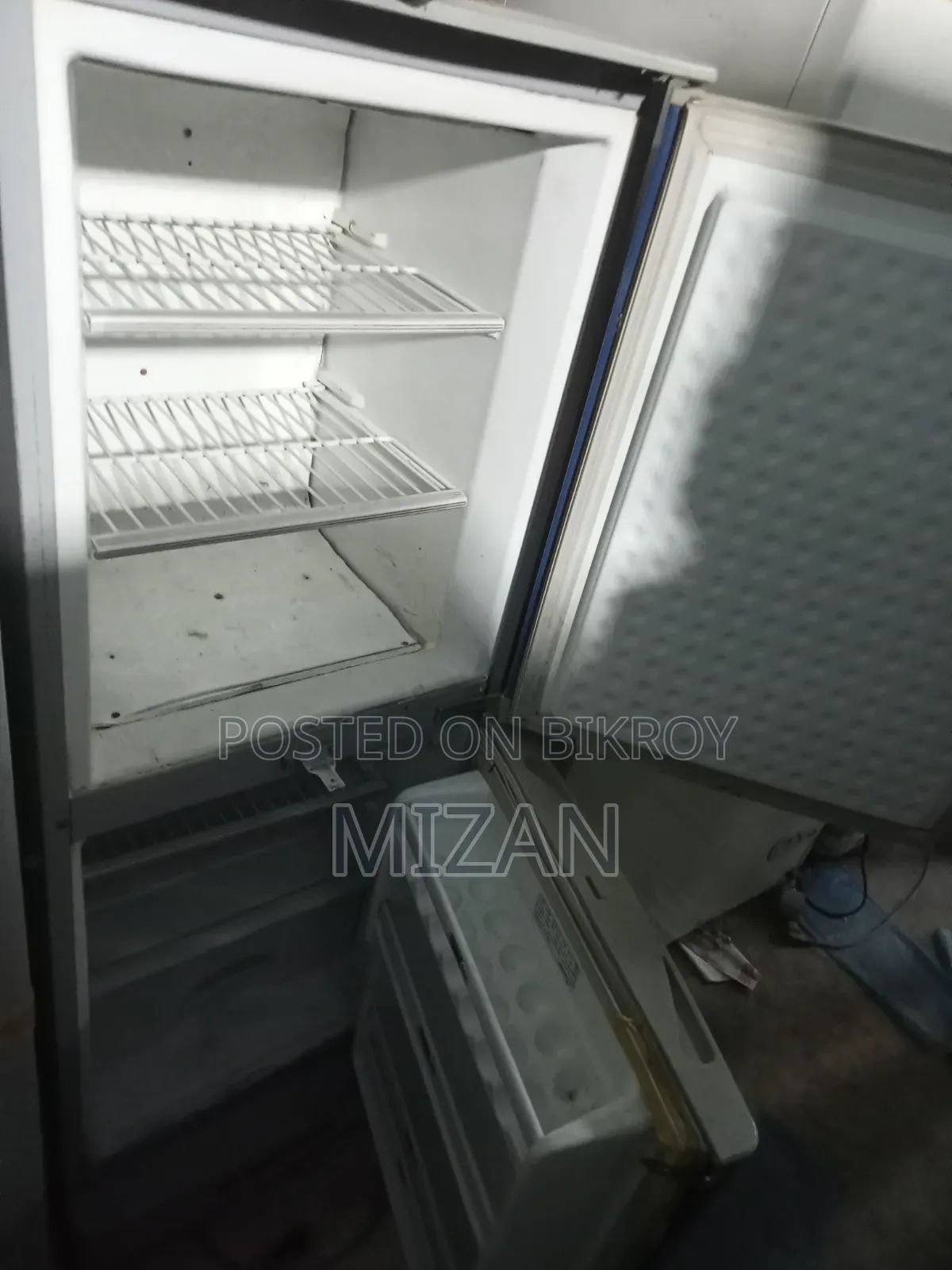 Walton 12 CFT Fridge