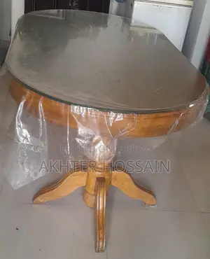 ডাইনিং টেবিল