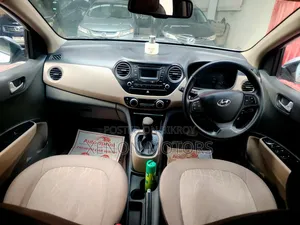 Hyundai Xcent 2016 Silver