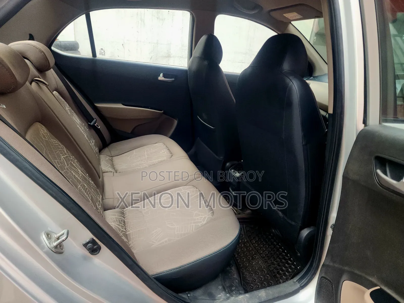 Hyundai Xcent 2016 Silver