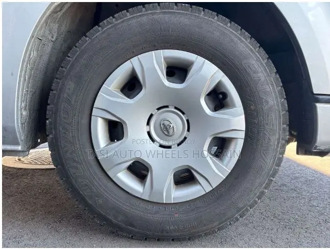 Toyota HiAce 2021 Silver