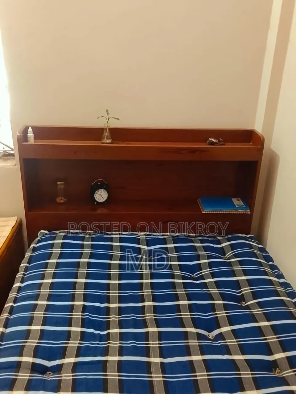 Regular Bed With Mattresses