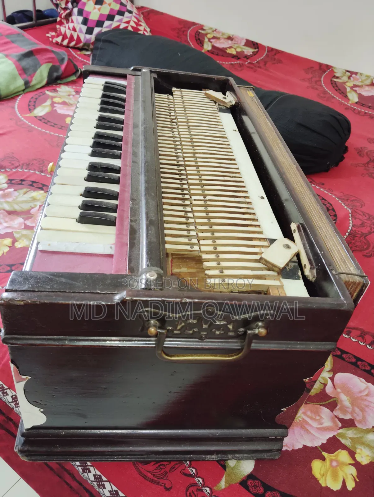 Paris Reed 3 Line Scale Changer Harmonium