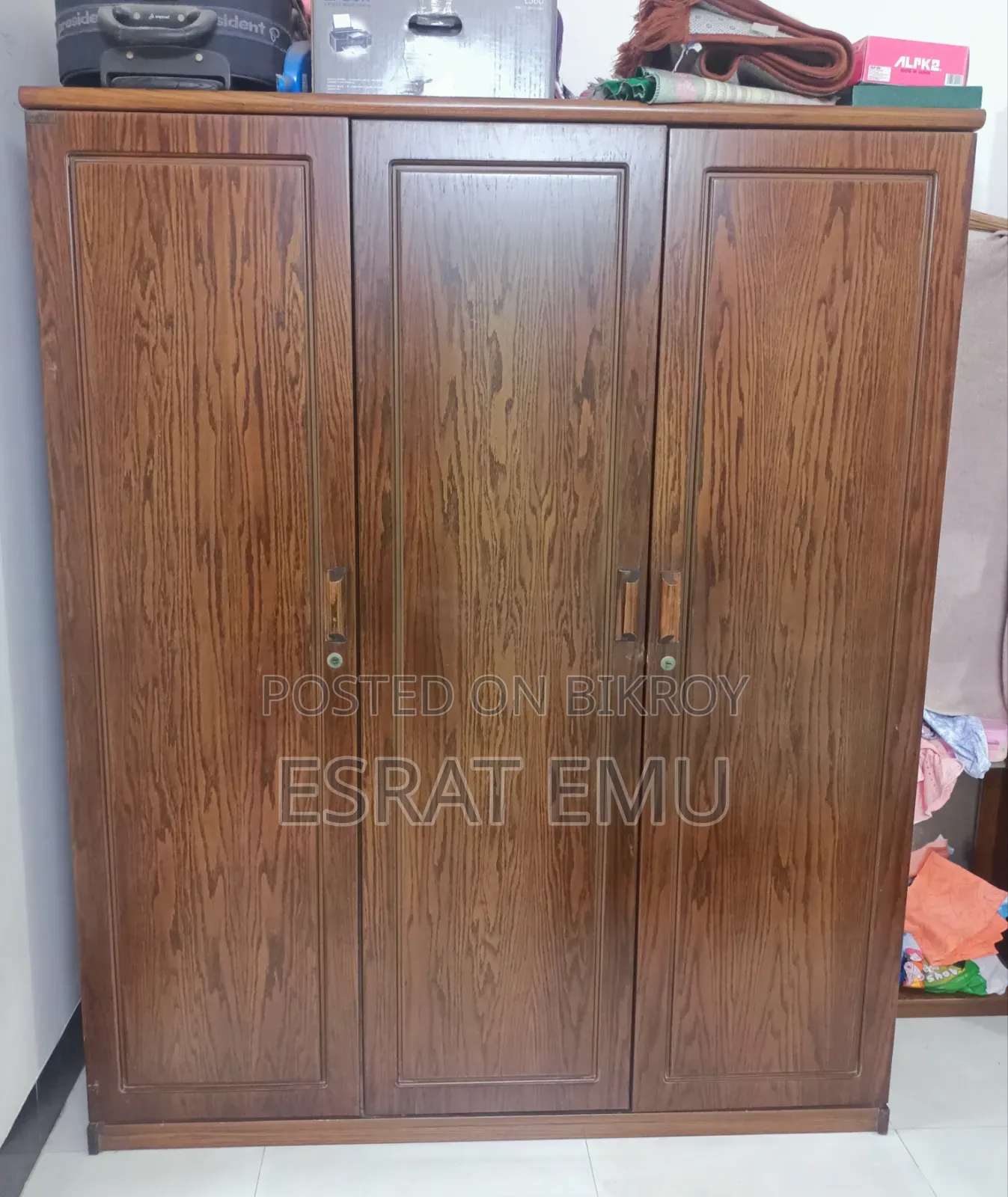 ৩ দরজার আলমারি