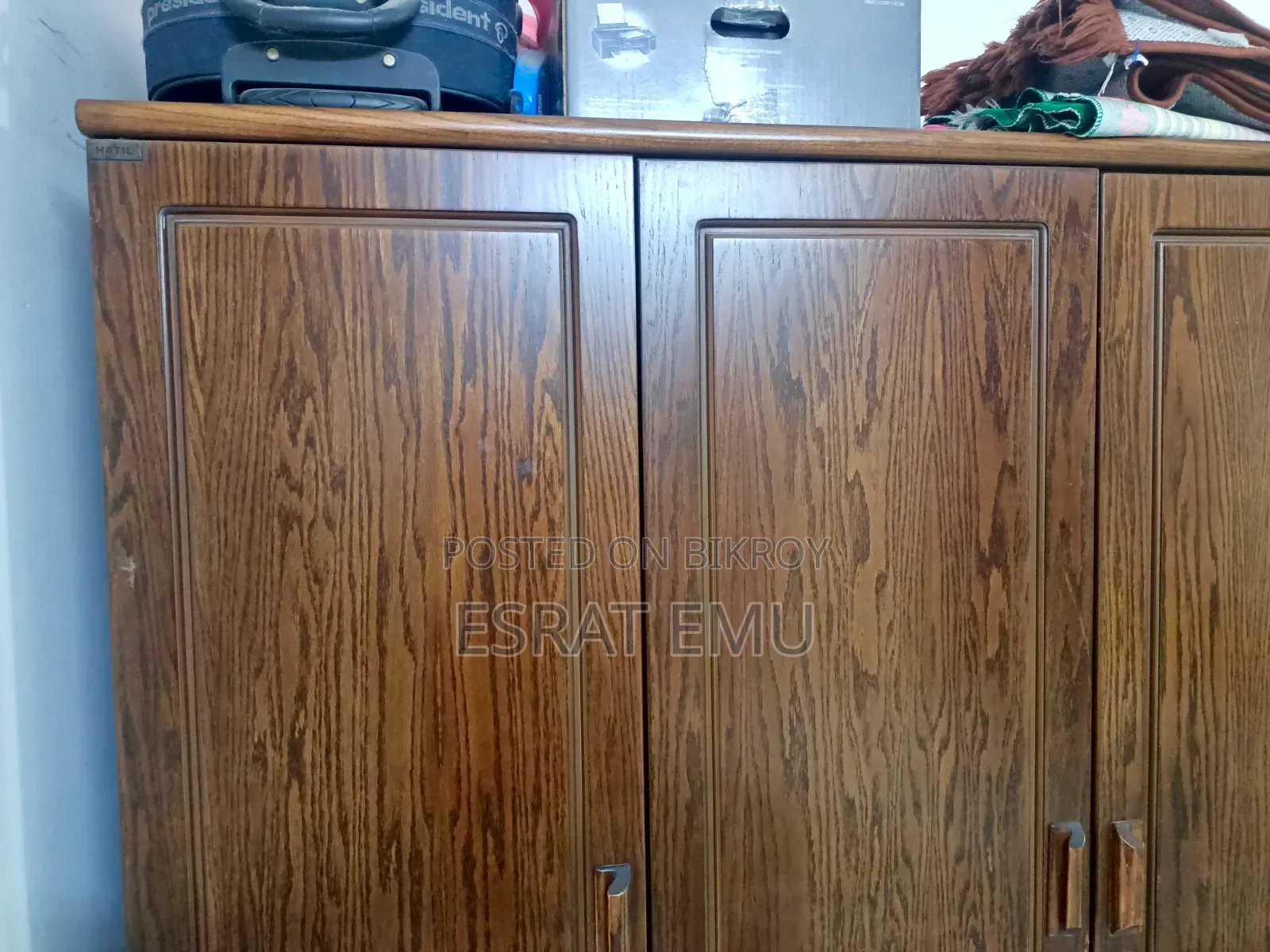 ৩ দরজার আলমারি