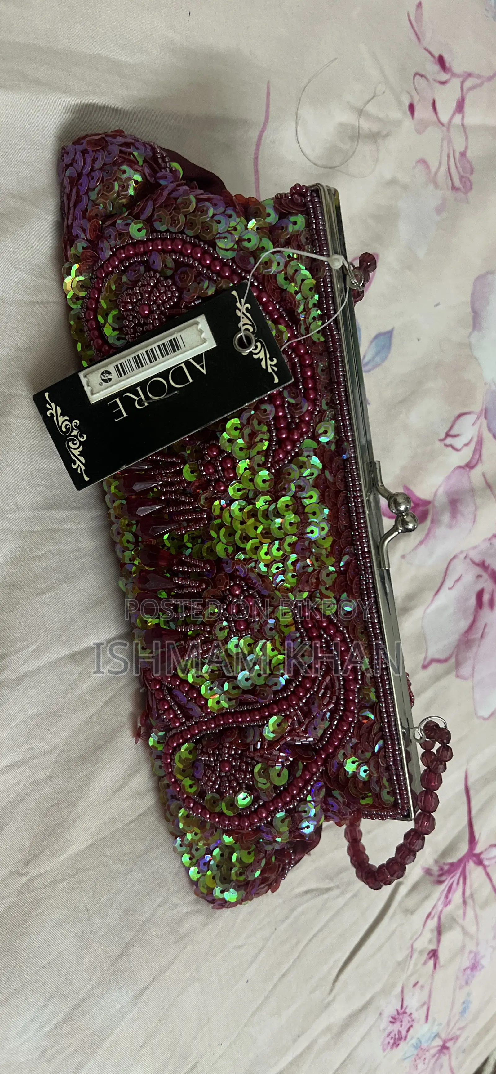 Vivacious Party Bag With Kiss Lock Clasp