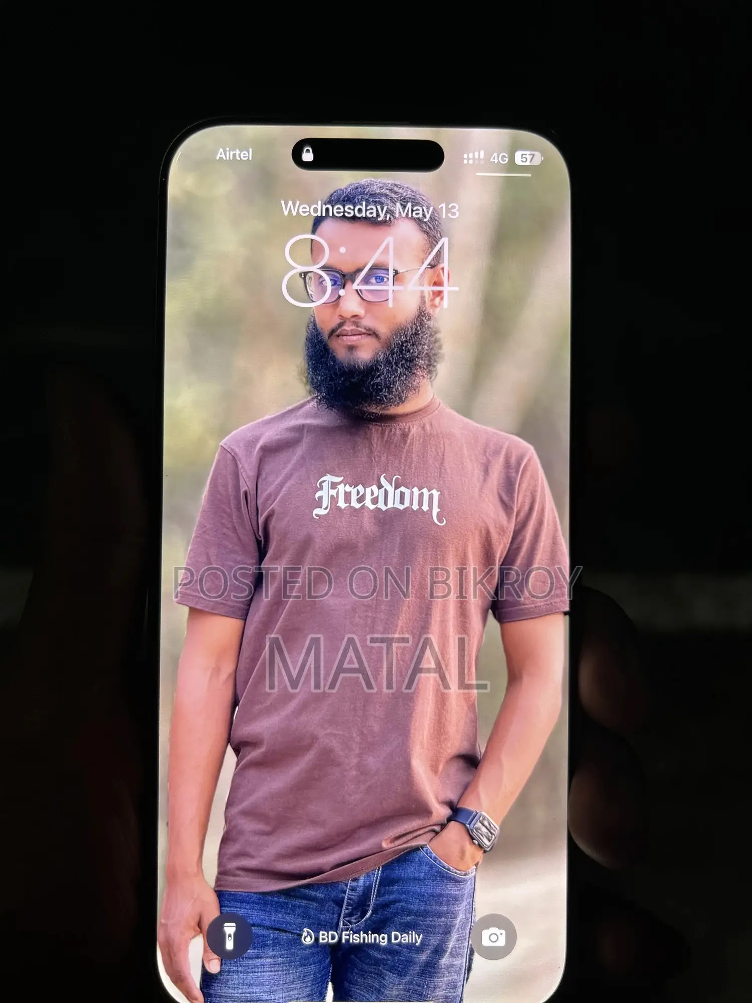 অ্যাপল আইফোন ১৬ প্রো ম্যাক্স ২৫৬ জিবি গোল্ড