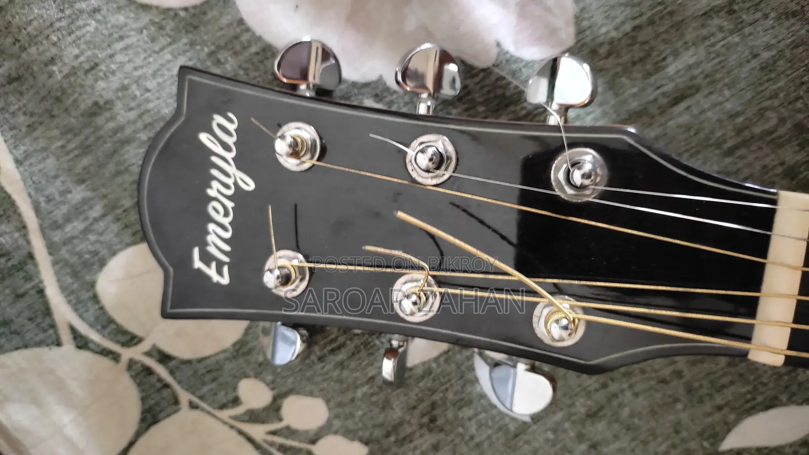 Acoustic Guitar