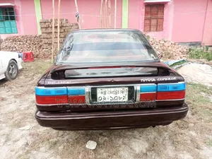Toyota Corolla 1990 Pearl