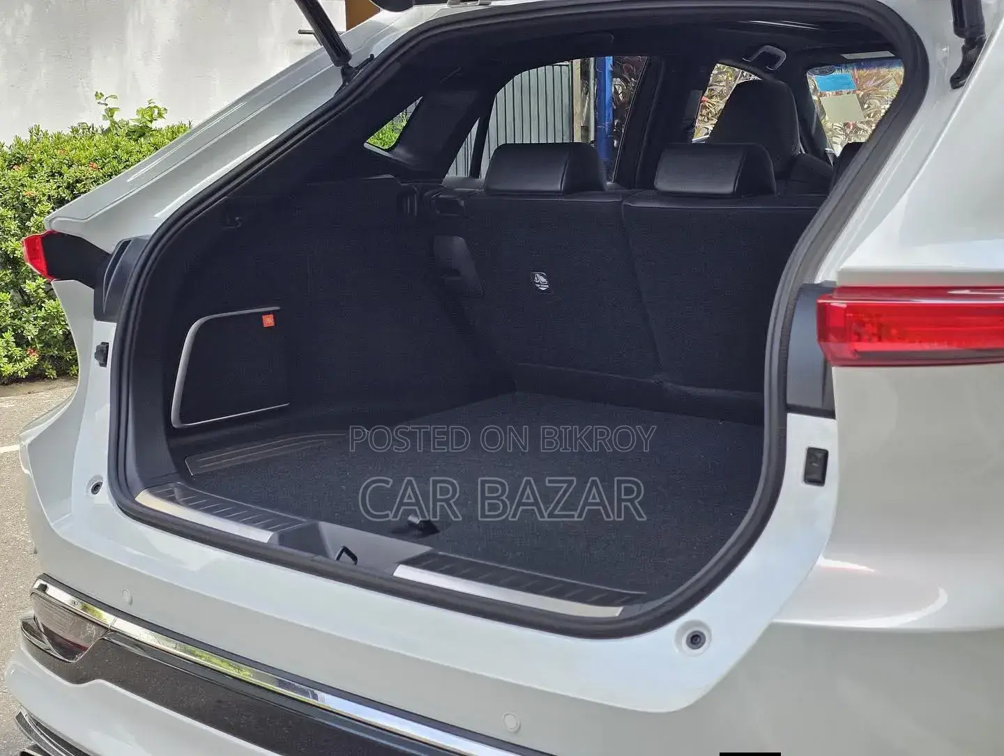 Toyota Harrier Hybrid Z 2023 Pearl