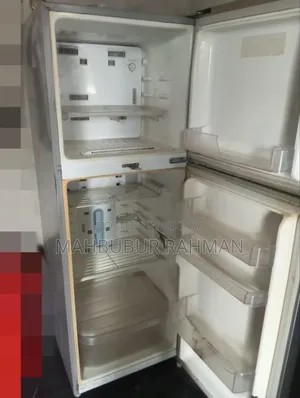 Samsung ফ্রিজ Condition আলহামদুলিল্লাহ ভালো আছে,