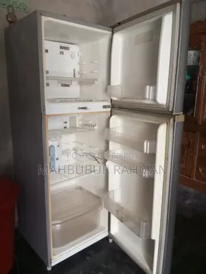 Samsung Fridge in Excellent Condition