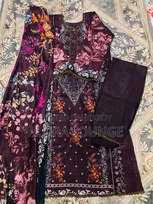নতুন কালেকশনের ড্রেস