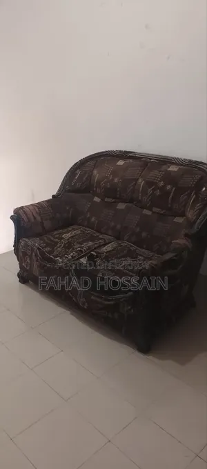 ব্যবহৃত সেগুন সোফা জরুরি বিক্রি