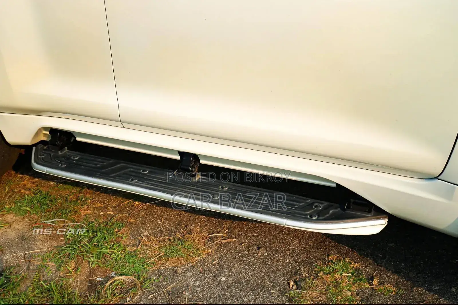 Toyota Land Cruiser Prado 2.7 2023 পার্ল