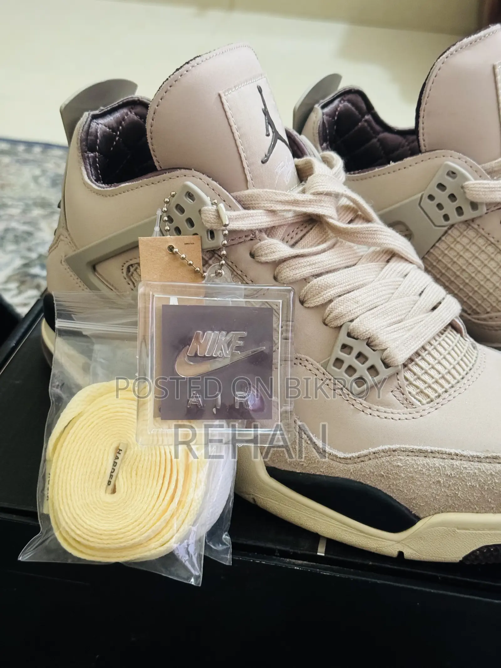 Air Jordan 4