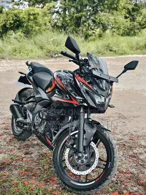 নতুন Bajaj Pulsar F250 2025 ব্ল্যাক