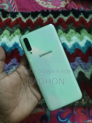 Samsung Galaxy A70 128 GB White