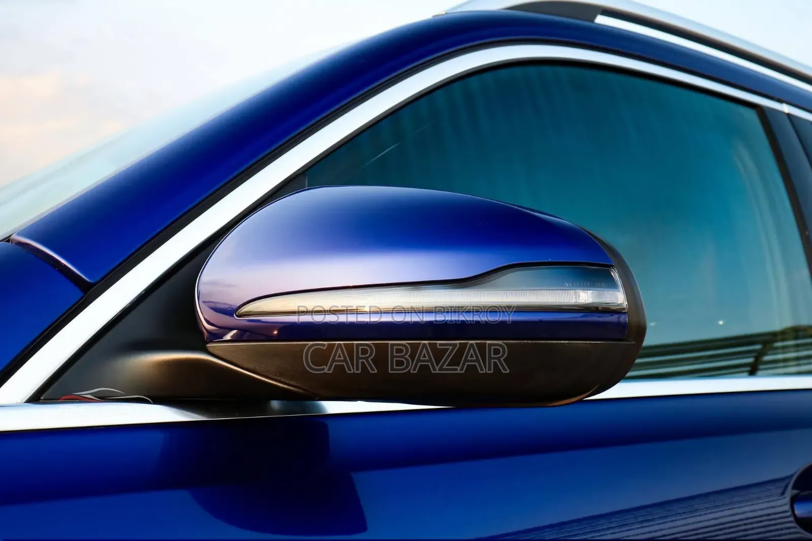 Mercedes-Benz GLB-Class GLB 200 4MATIC 2023 Blue