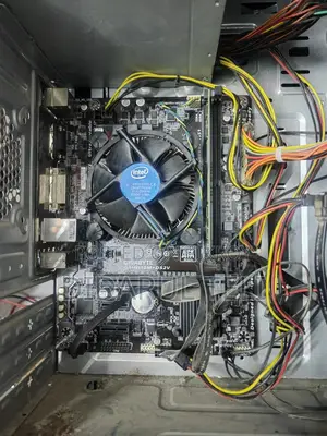 Gigabyte GA-H110MSTX-HD3-ZK 4GB Intel Core I3 SSD 128GB
