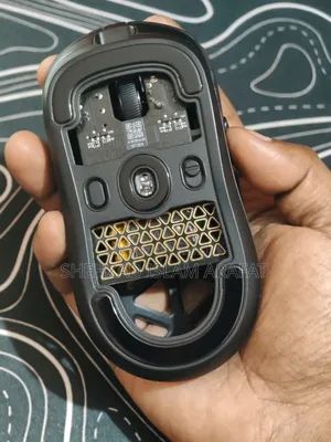 Selling MCHOSE A7X Ultra Gaming Mouse.