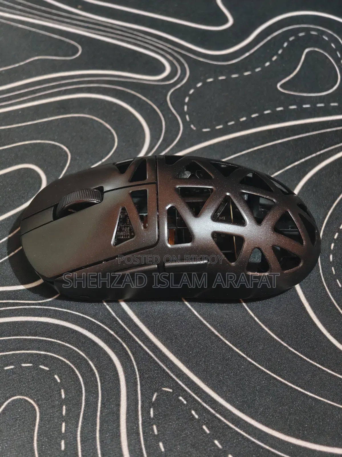 Selling MCHOSE A7X Ultra Gaming Mouse.
