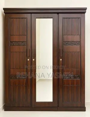 Almari 3 Palla With Mirror Extremely Fresh Condition