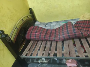 খাট বিক্রি হবে