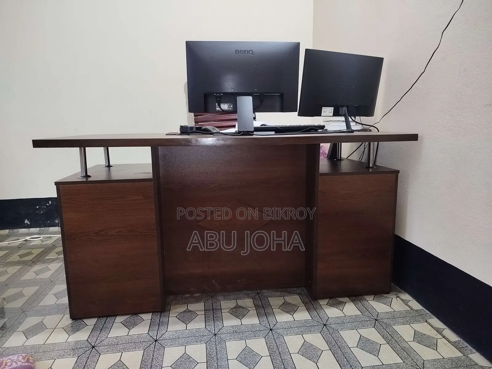 Executive Table Chair