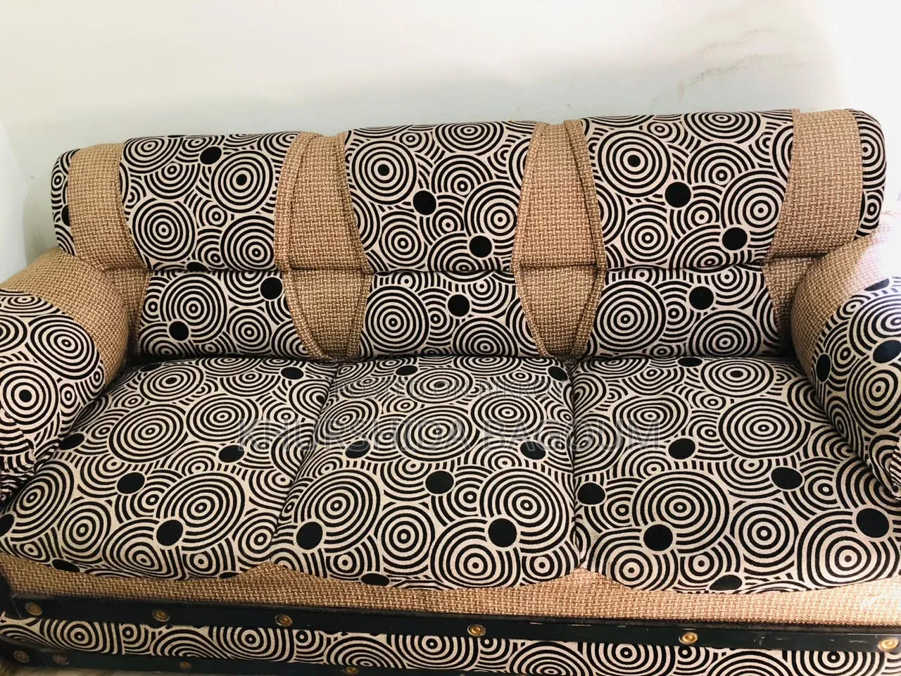 Sofa Set Selling