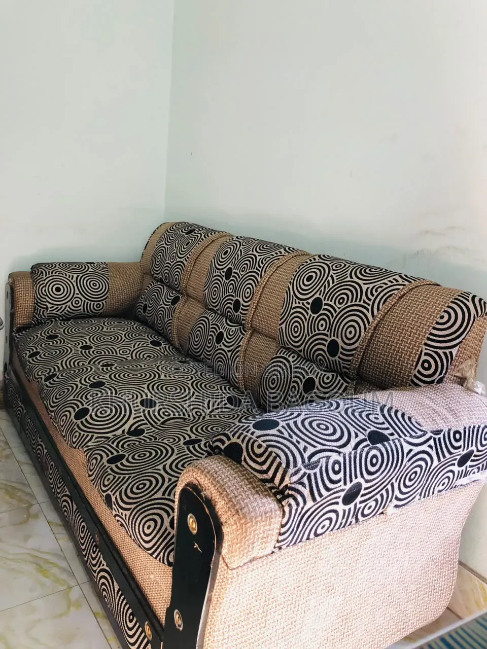 Sofa Set Selling