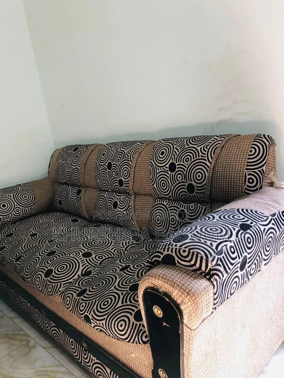Sofa Set Selling