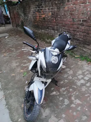 TVS Apache RTR 160 2V 2022 White