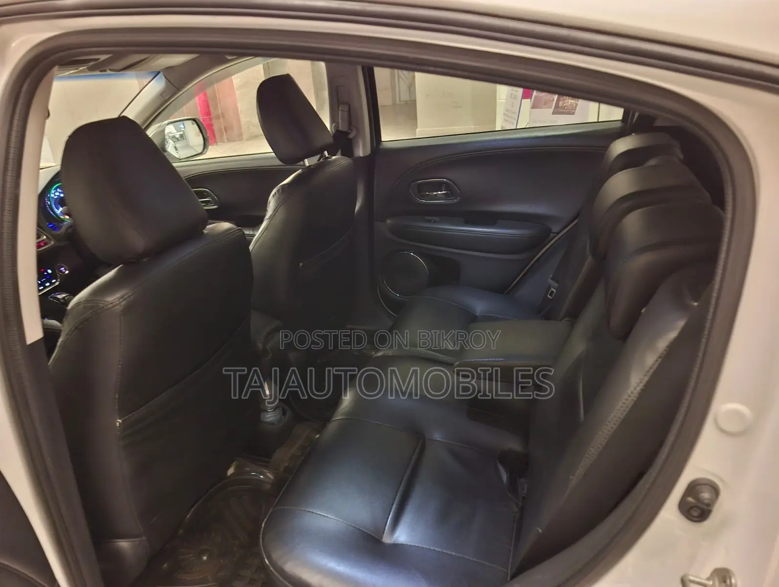 Honda Vezel 1.5 Hybrid 2WD 2014 Pearl