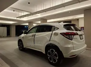 Honda Vezel 1.5 Hybrid 2WD 2014 Pearl