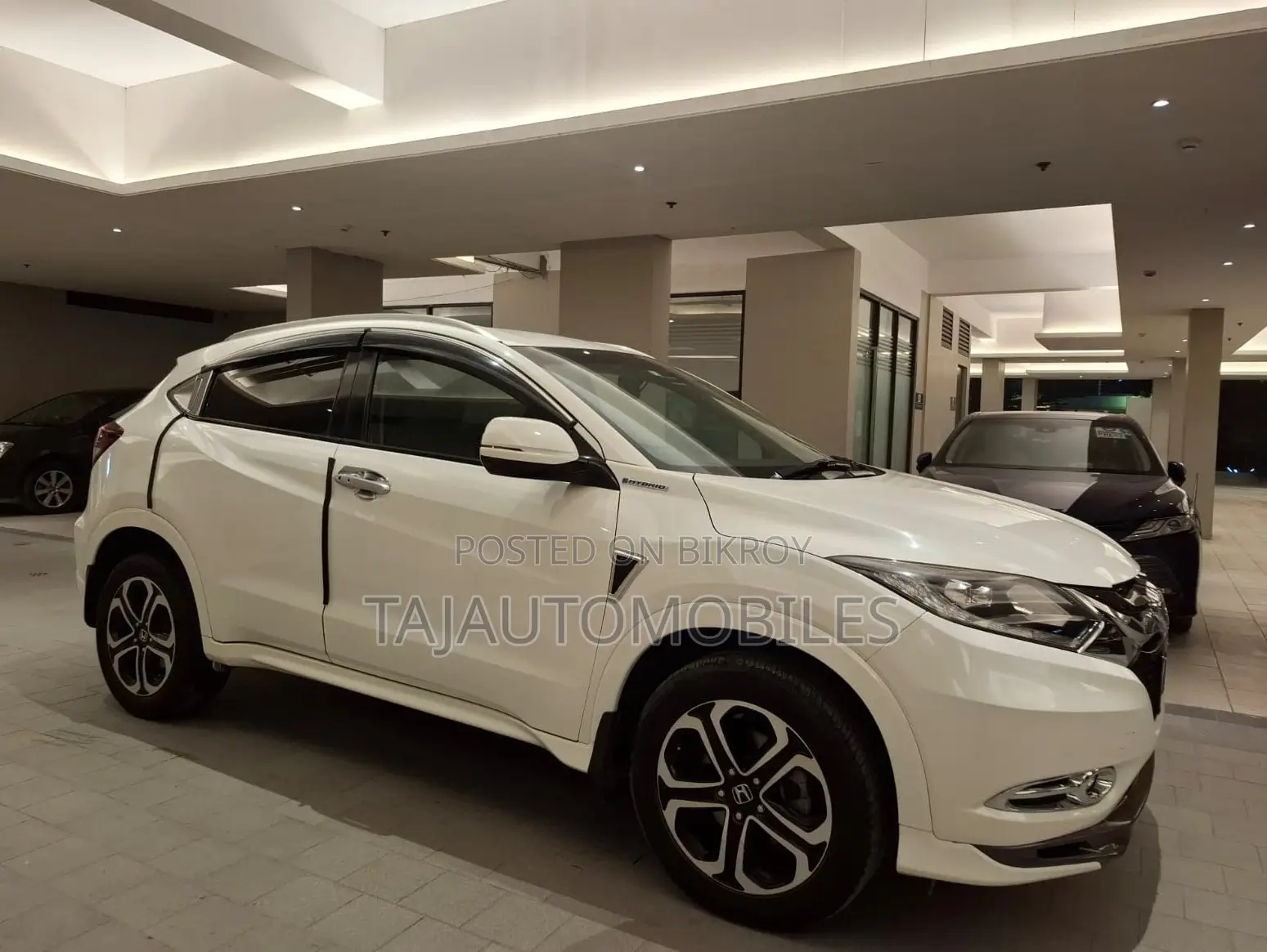 Honda Vezel 1.5 Hybrid 2WD 2014 Pearl