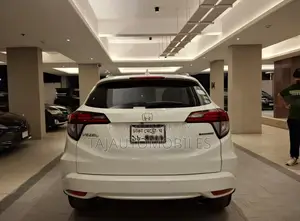 Honda Vezel 1.5 Hybrid 2WD 2014 Pearl