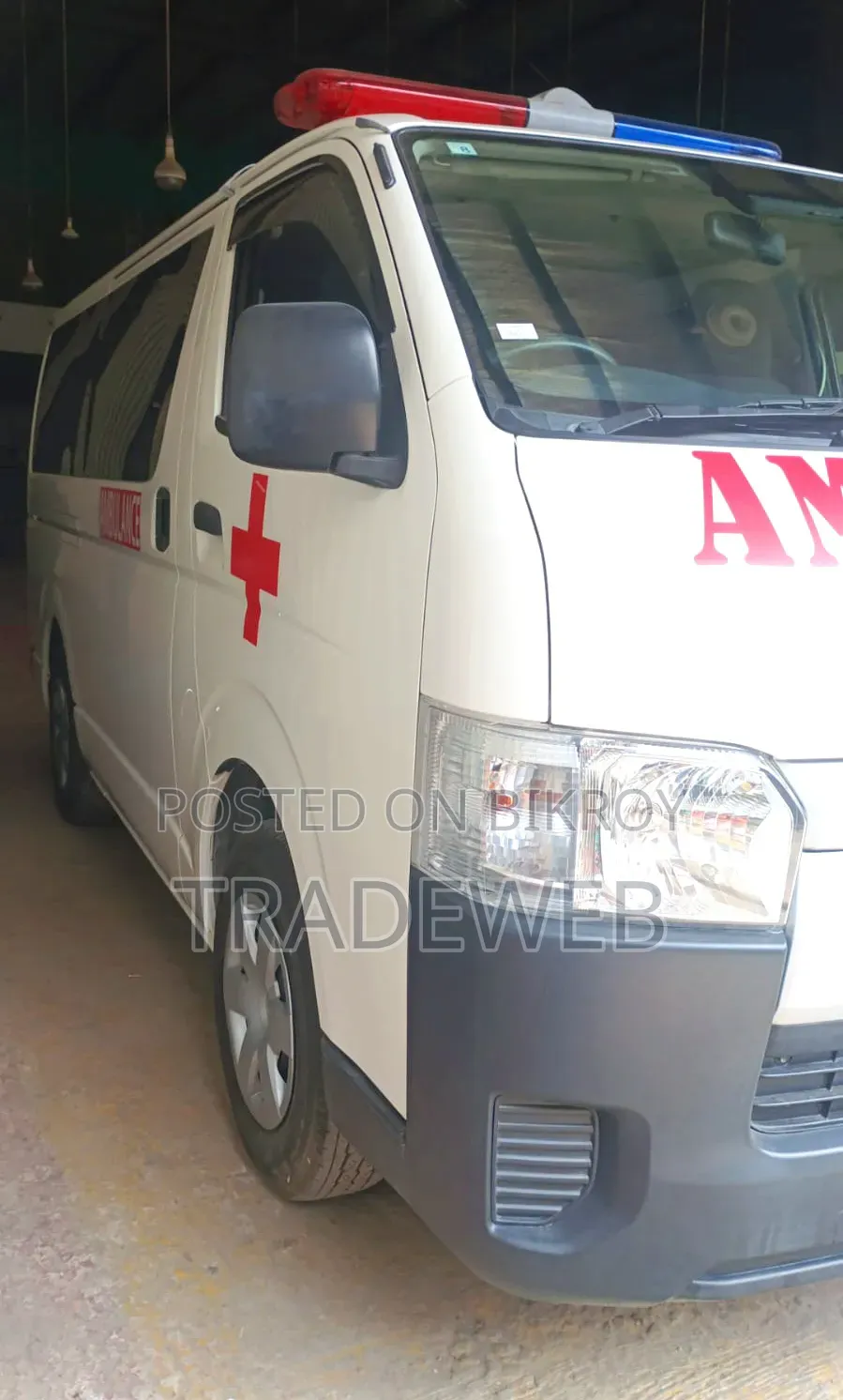 Toyota HiAce 2020 White