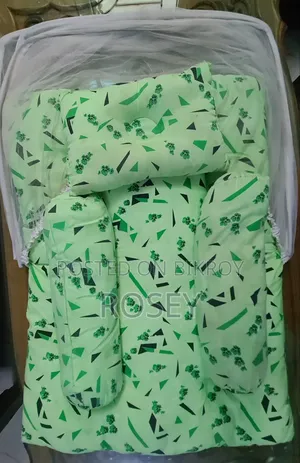 মশারি সহ বেবি বেড সেট