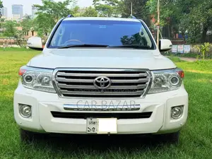 Toyota Land Cruiser 4.5 V8 VXR 2015 White