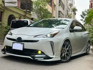 Toyota Prius Limited FWD 2020 White